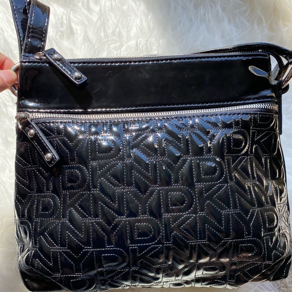 SOLD DKNY Patent Leather Crossbody bag - Picture 4 of 13